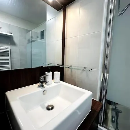 Perle Citadine Proche De La Gare Apartamento Perpiñán